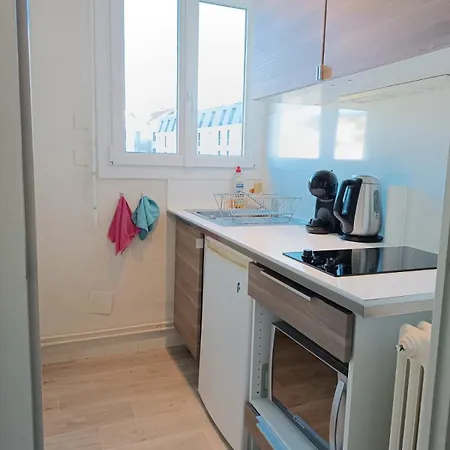 Appartement Meuble Centre-ville Avec Parking & Balcon
