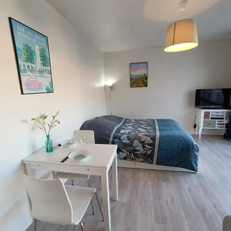 Meuble Centre-ville Avec Parking & Balcon Appartement Aix-les-Bains
